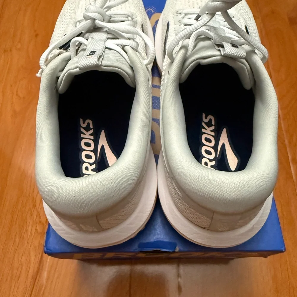 Brooks Revel 7 Navy/Apricot Women's Running Shoes - Picture 3 of 8